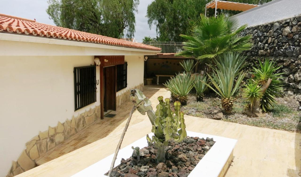 Sunny House With Private Pool And Sea View Villa Costa Adeje  ภายนอก รูปภาพ